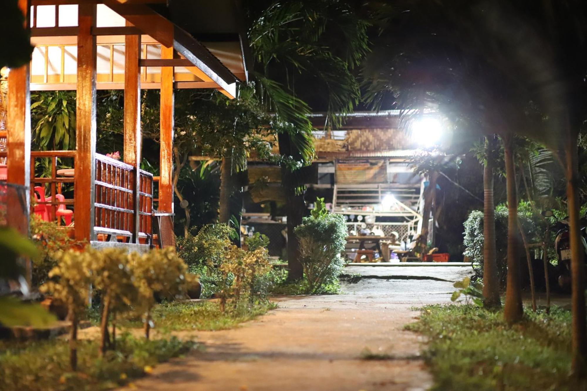 Kohmook Happy Time Bungalow Ko Mook Buitenkant foto
